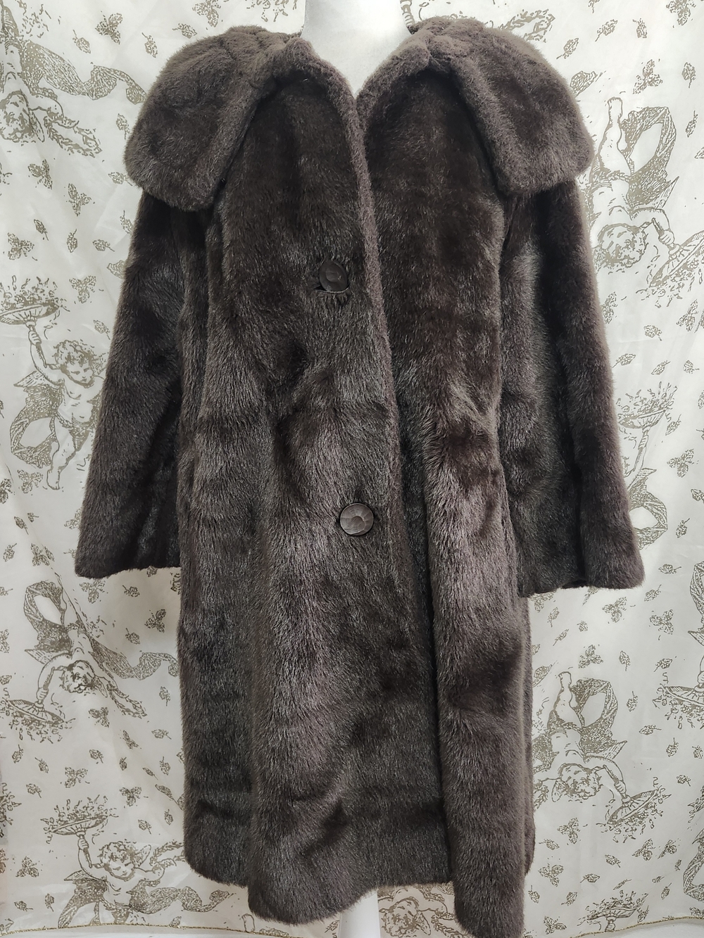 Vintage Chocolate Brown Faux Mink Fur Coat with Wide Statement Collar – Size 2xl